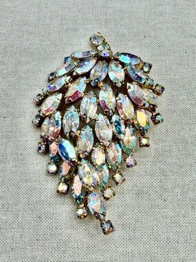 Vintage Aurora Borealis Teardrop Statement Brooch #470UR